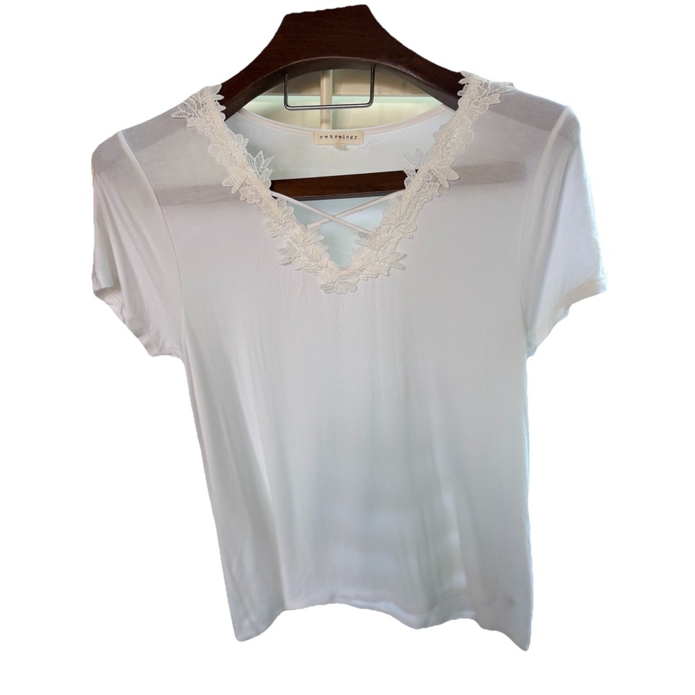 RETROLOGY  L White Crisscross Front Lace Top Short Sleeve‎ Lightweight Cool